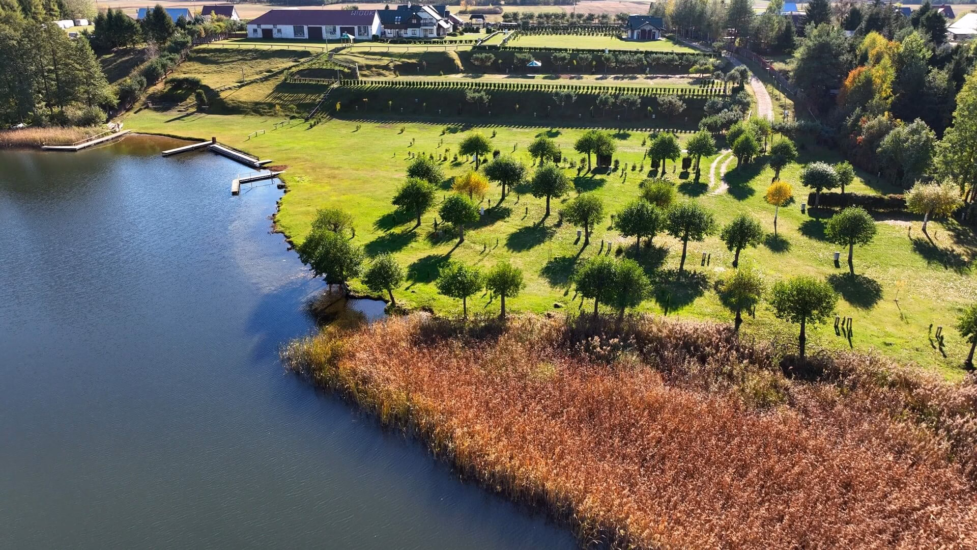 Planujesz weekend nad jeziorem Wigry? Sprawdź gotowy plan pobytu